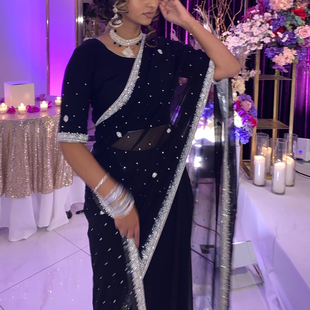 Pakistani/Indian Designer Saree - image 1